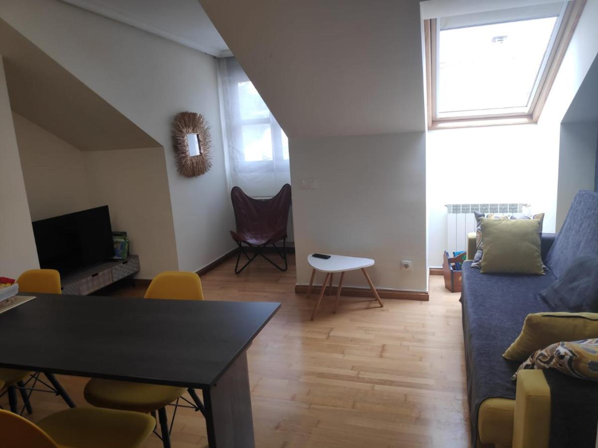 Apartamento Irene Centrico Con Wifi Y Parking Coche Tamano Medio Onís Extérieur photo