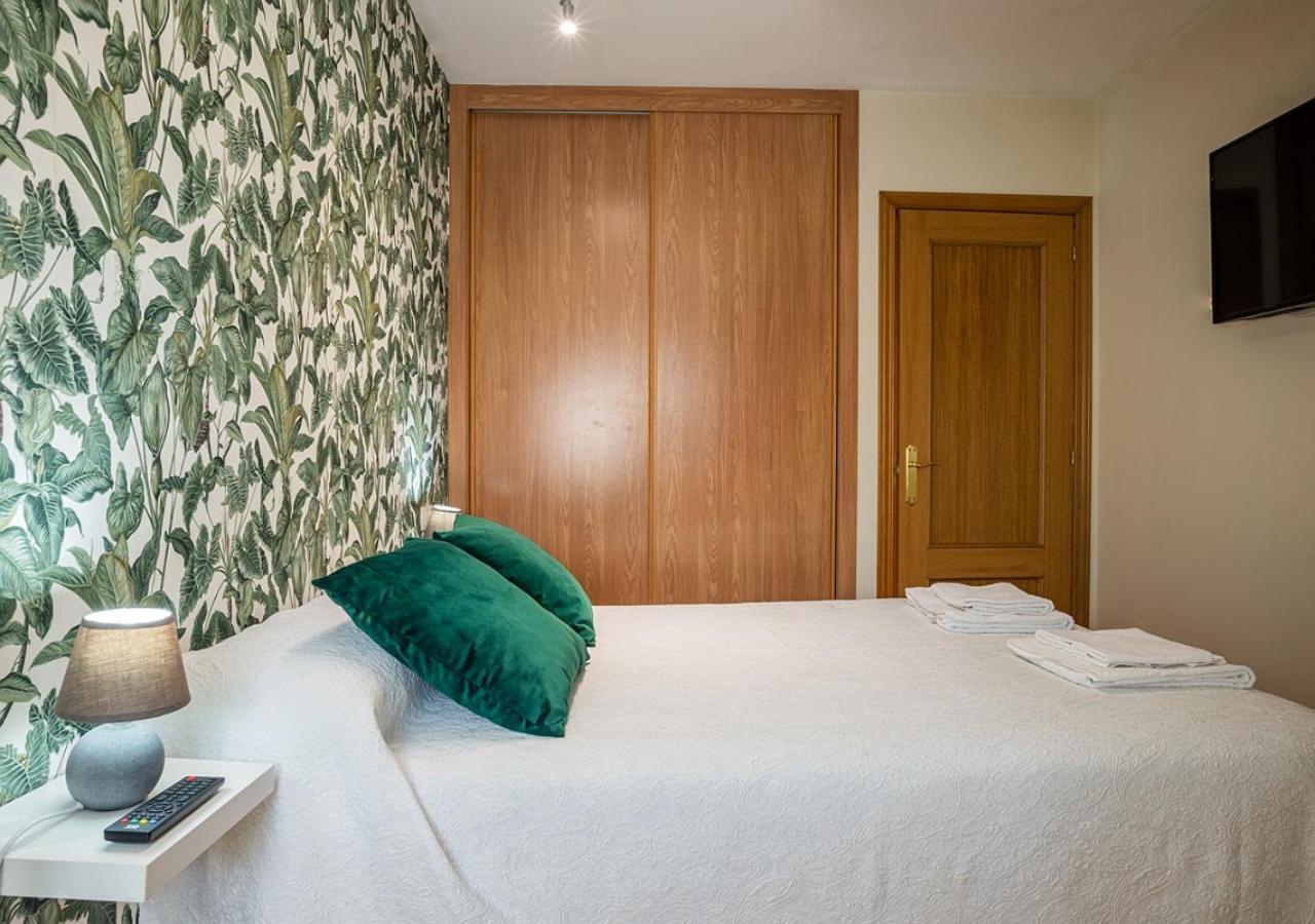 Apartamento Irene Centrico Con Wifi Y Parking Coche Tamano Medio Onís Extérieur photo