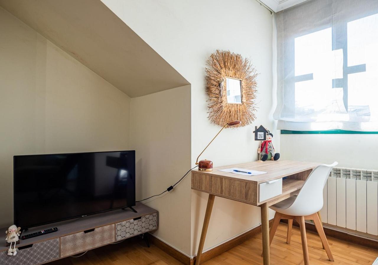 Apartamento Irene Centrico Con Wifi Y Parking Coche Tamano Medio Onís Extérieur photo
